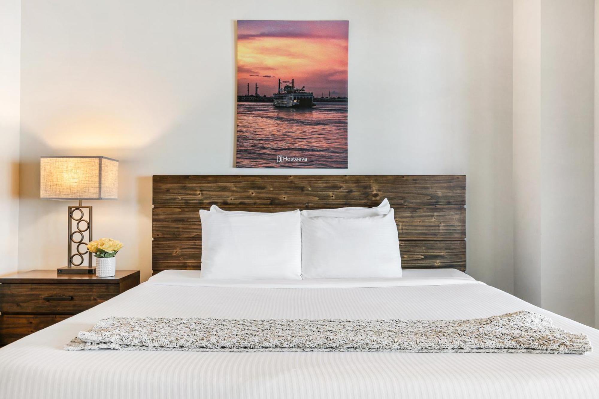 Upscale And Penthouses Close To Canal And Bourbon St New Orleans