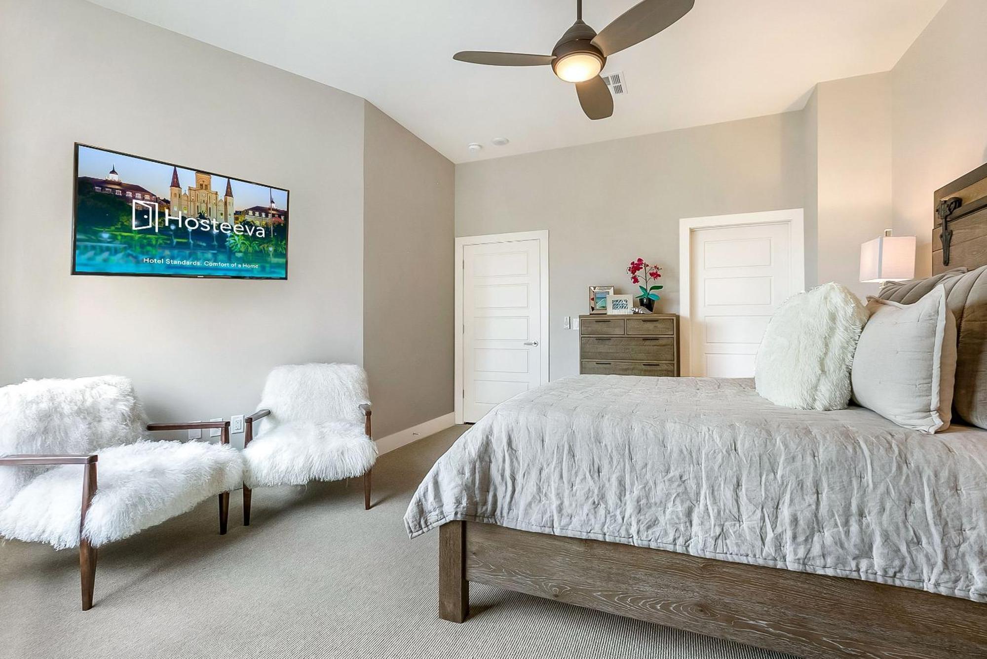 Upscale And Penthouses Close To Canal And Bourbon St
