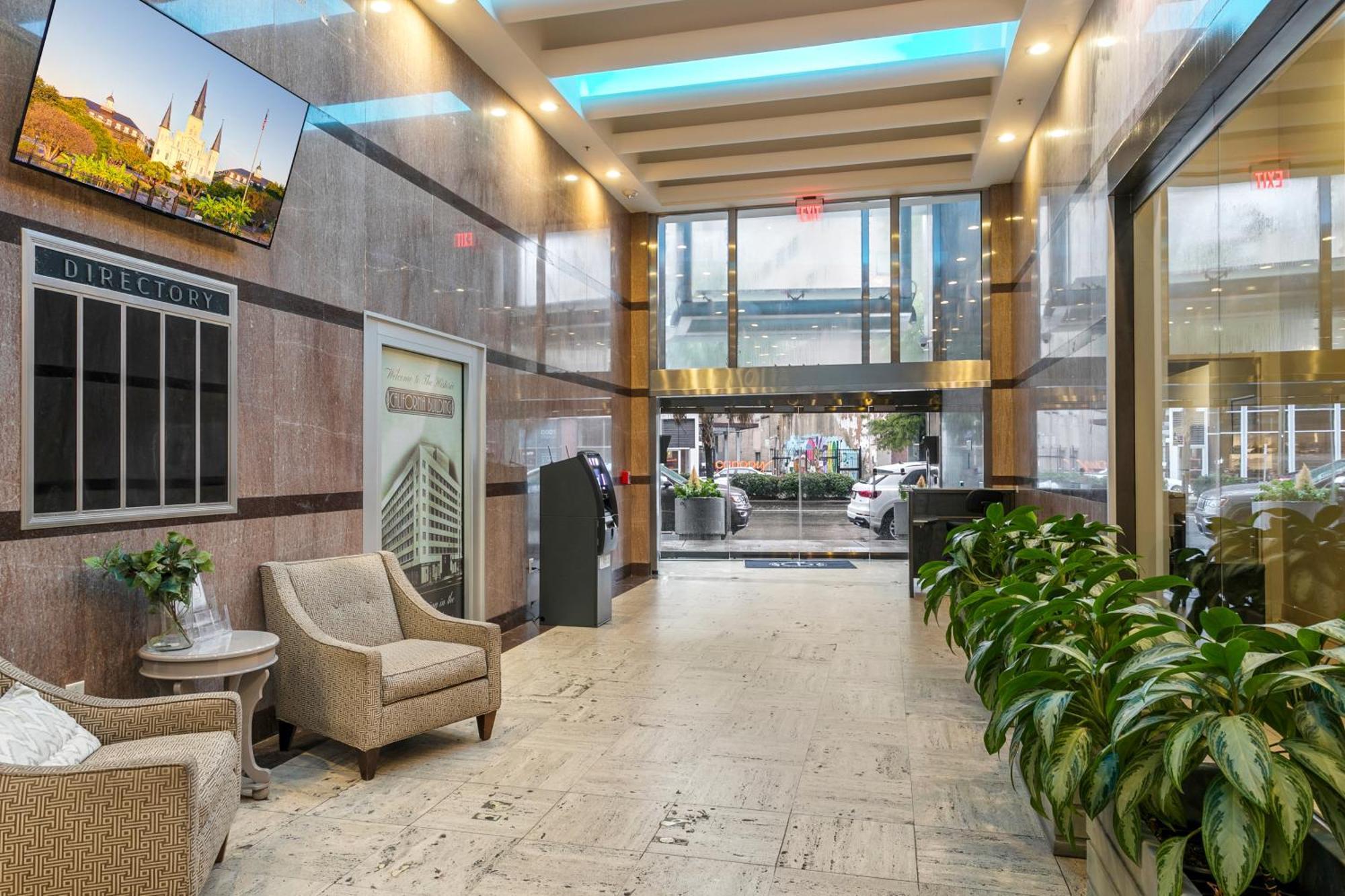 Upscale And Penthouses Close To Canal And Bourbon St Apartment New Orleans