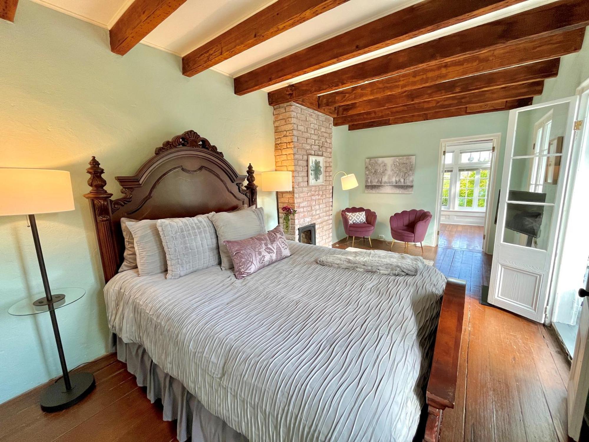 French Quarter Lanaux Mansion