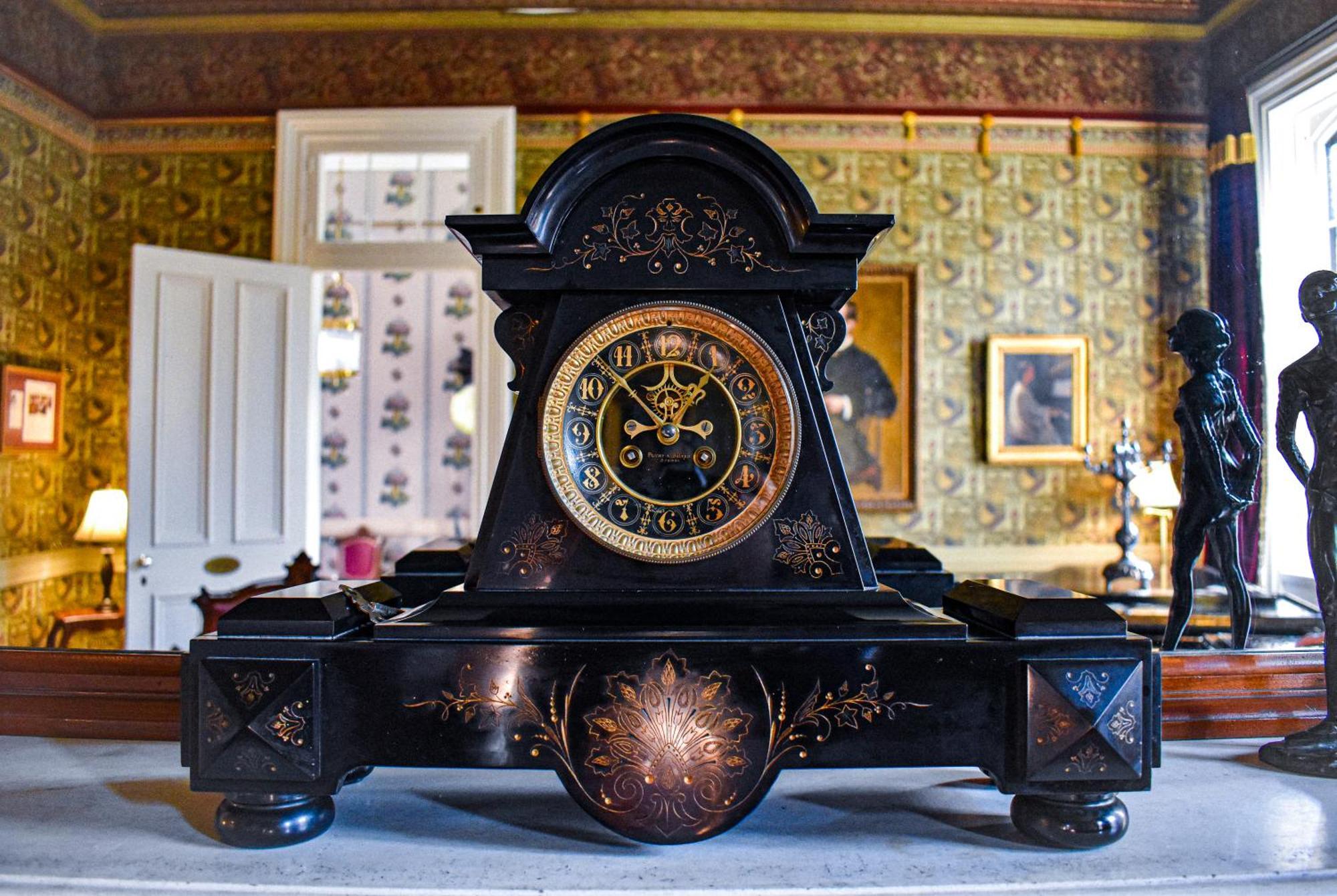 French Quarter Lanaux Mansion Bed & Breakfast *
