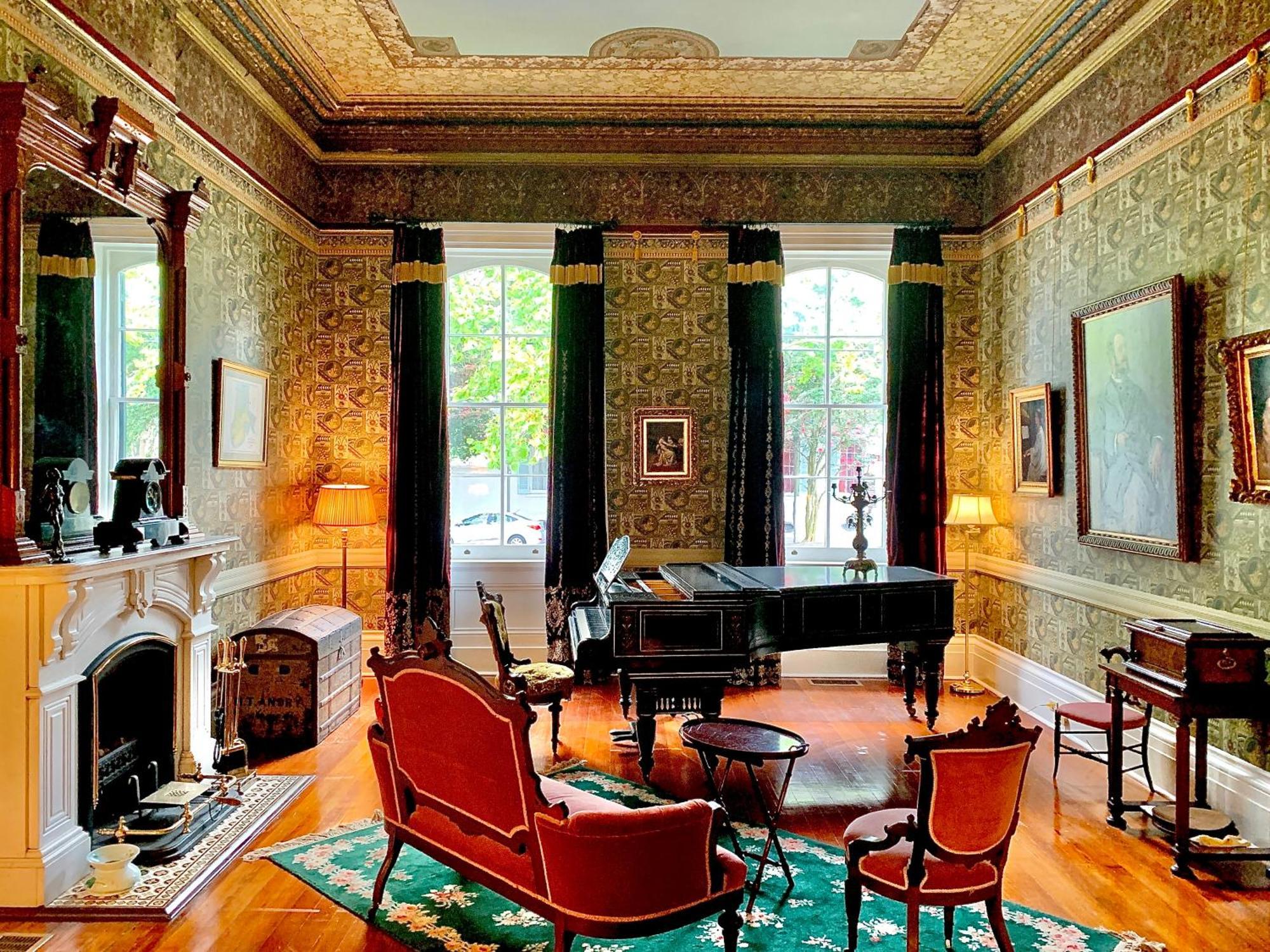 French Quarter Lanaux Mansion New Orleans