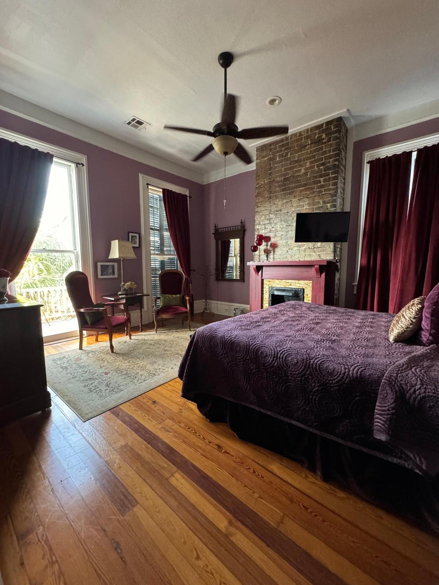 The Dragonfly Treme Guest house
