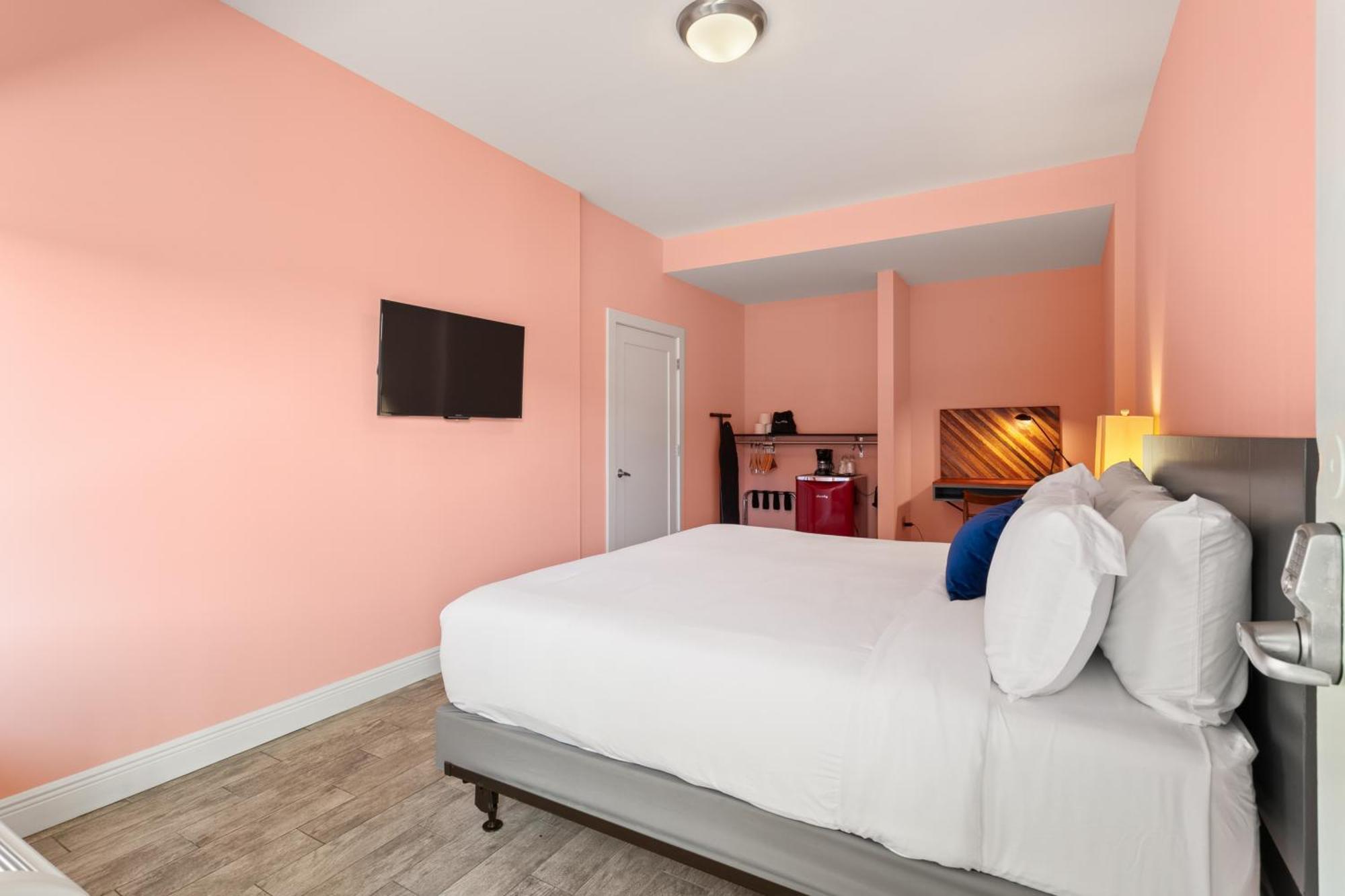The Iris Motel