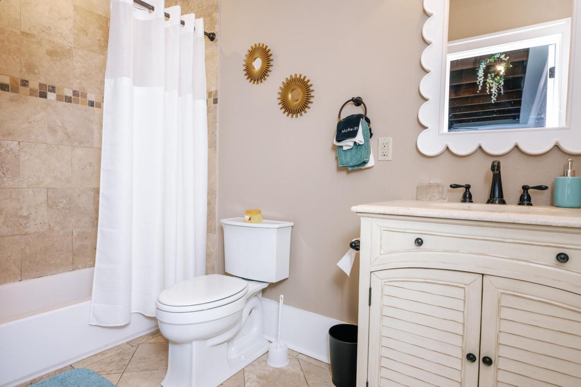 Decatur Sugar Mill Blues Apartment *