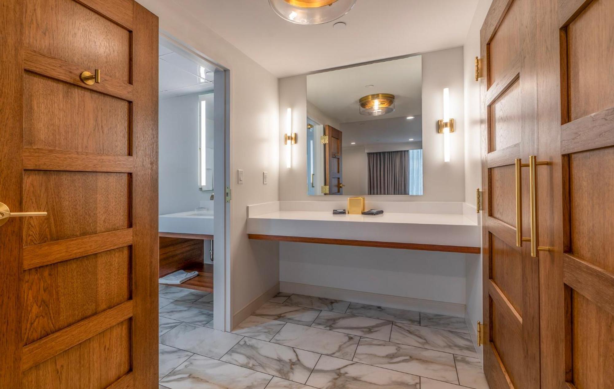 Hotel New Orleans-downtown Superdome By Ihg 4*
