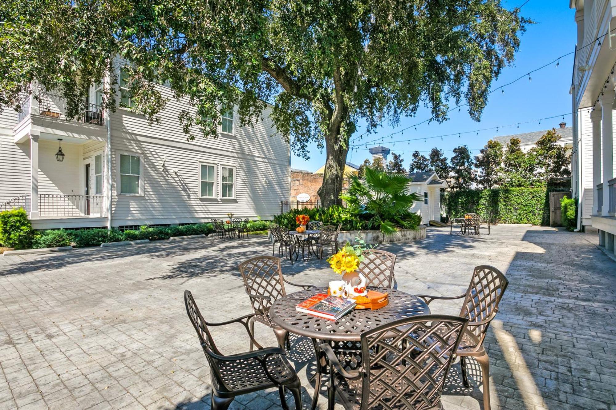 Apartment Private 3br On Carondelet By Hosteeva New Orleans