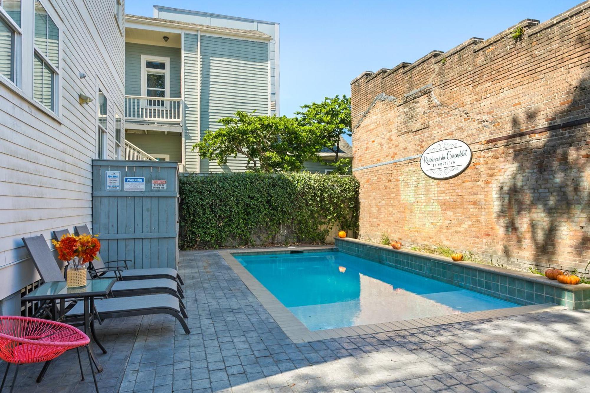 Modern 2br On Carondelet By Hosteeva