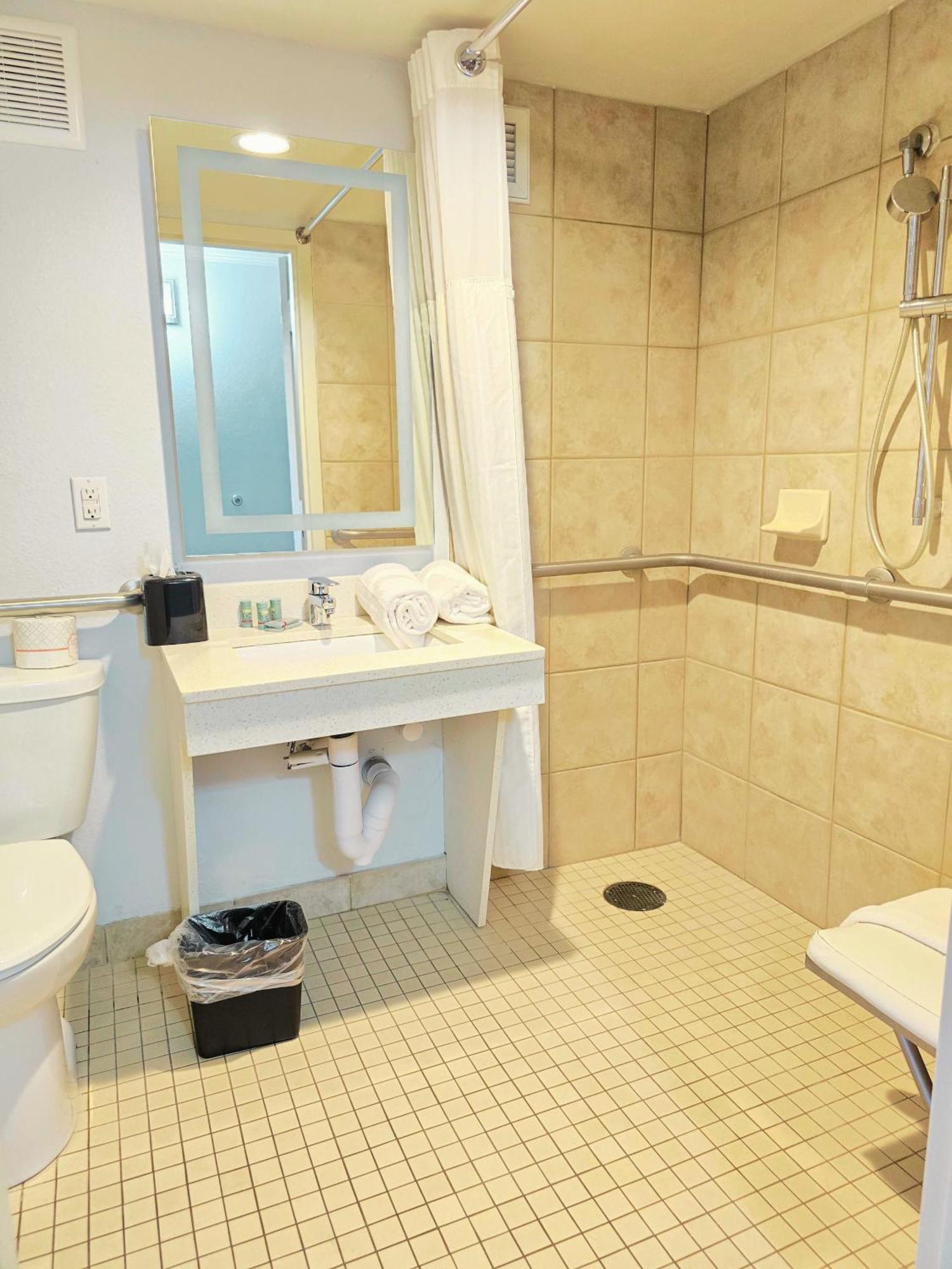 Hotel Express By Marriott 3*