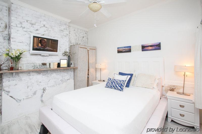 Fleur De Lis Mansion Bed & Breakfast