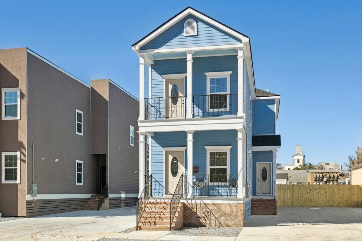 Holiday home Beautiful New 5br With Outdoor Seating *