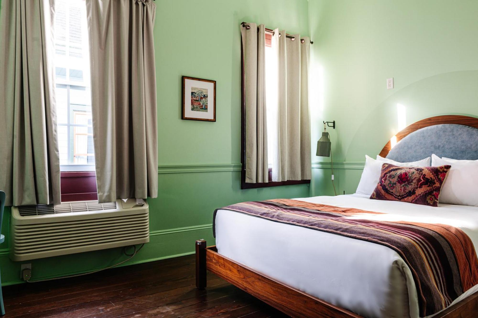The Frenchmen By Kasa New Orleans