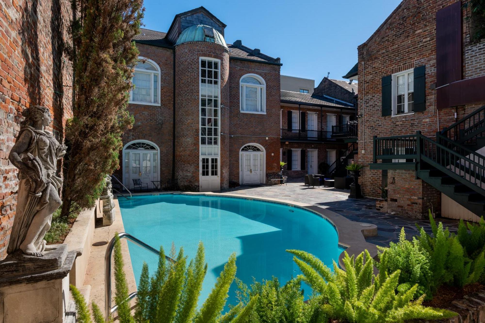Hotel Chateau