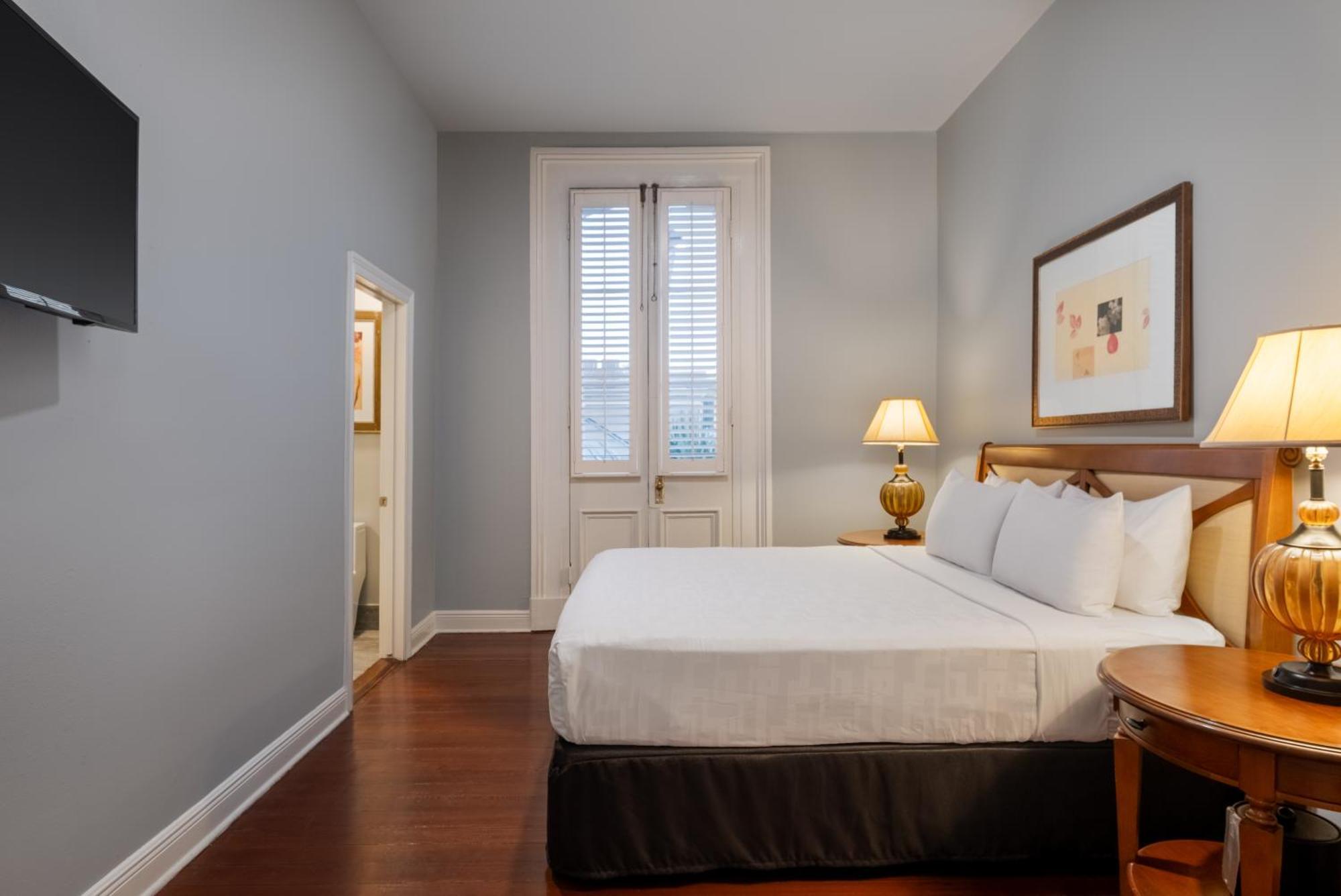 Courtyard By The French Quarter Hotel 3*