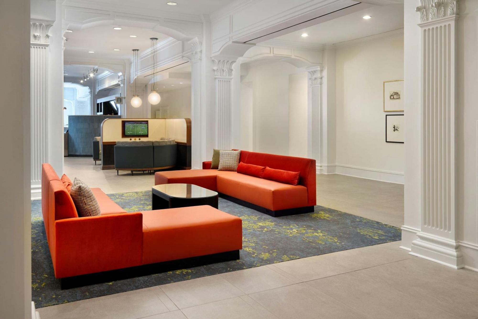 Courtyard By Marriott French Quarter/iberville Hotel