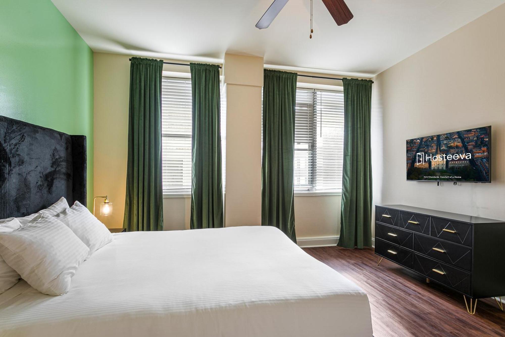 Spacious Modern Near French Quarter Apartment *