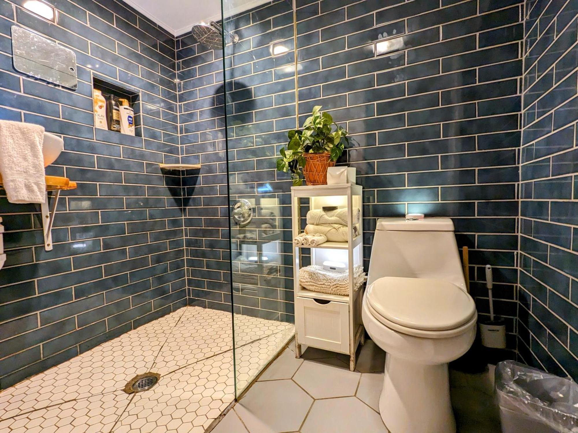 Mangosteen Apartment New Orleans