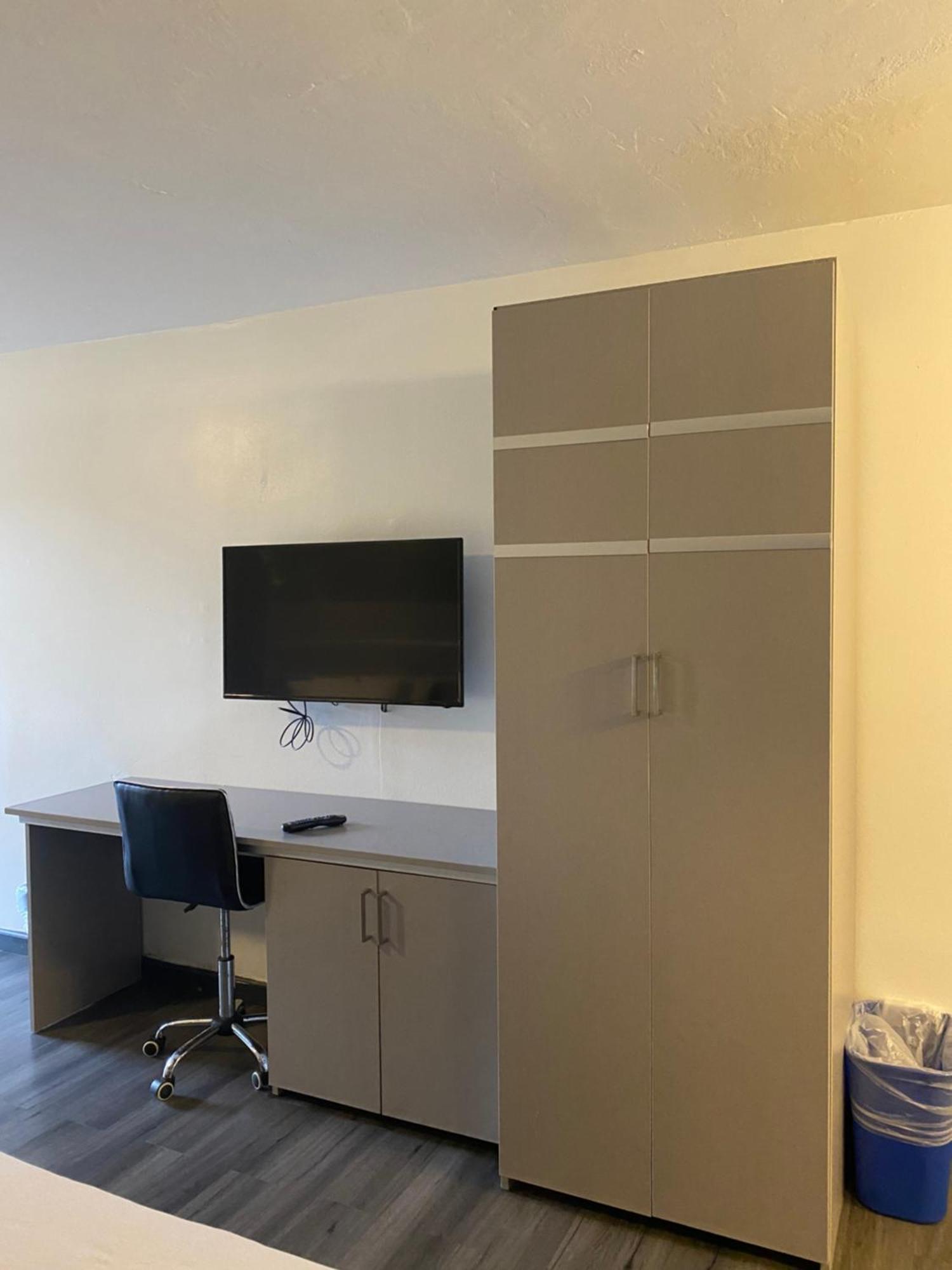Hotel Hotel 10 Extended Stay New Orleans