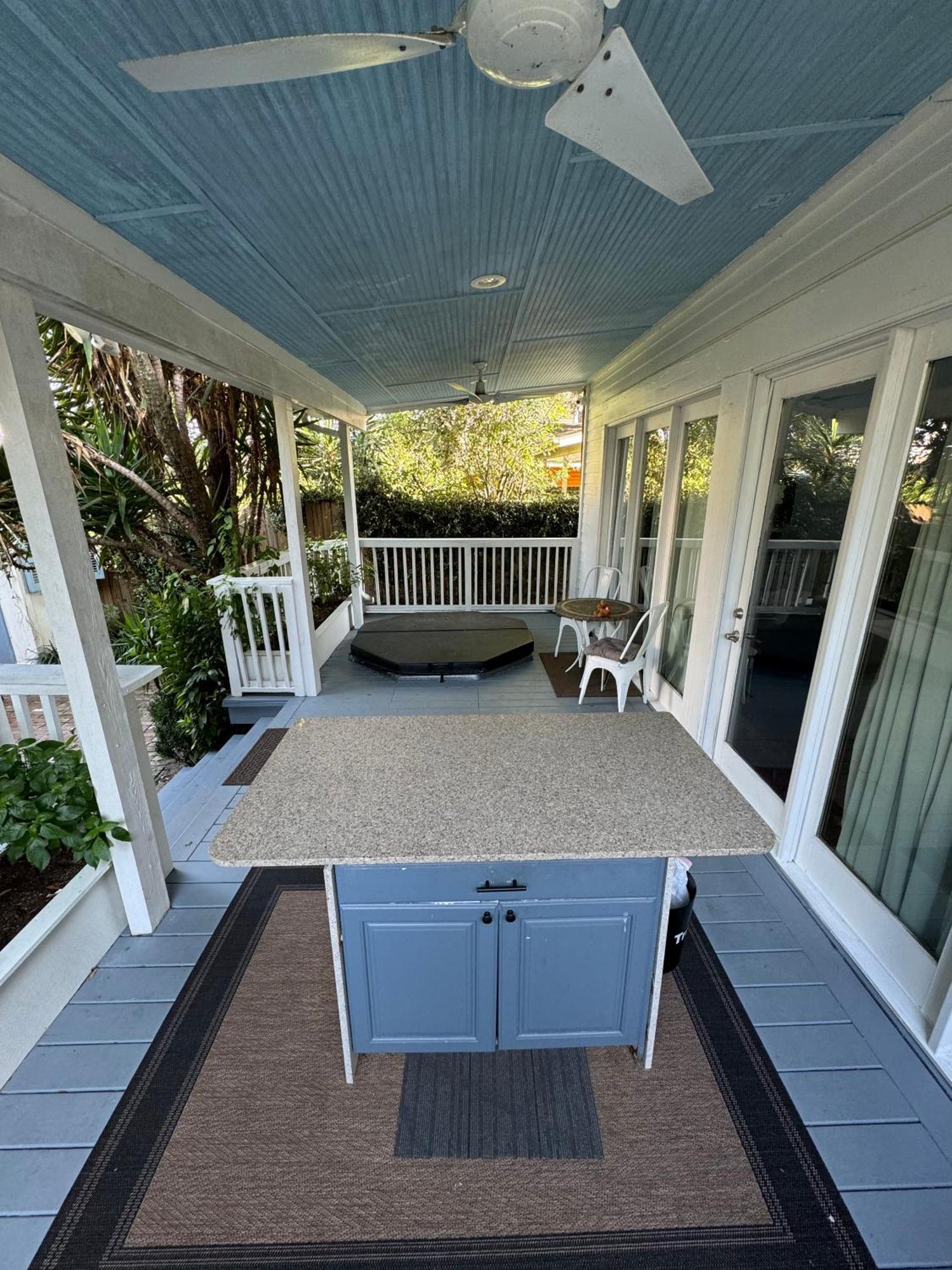 Creole Uptown Inn 3*