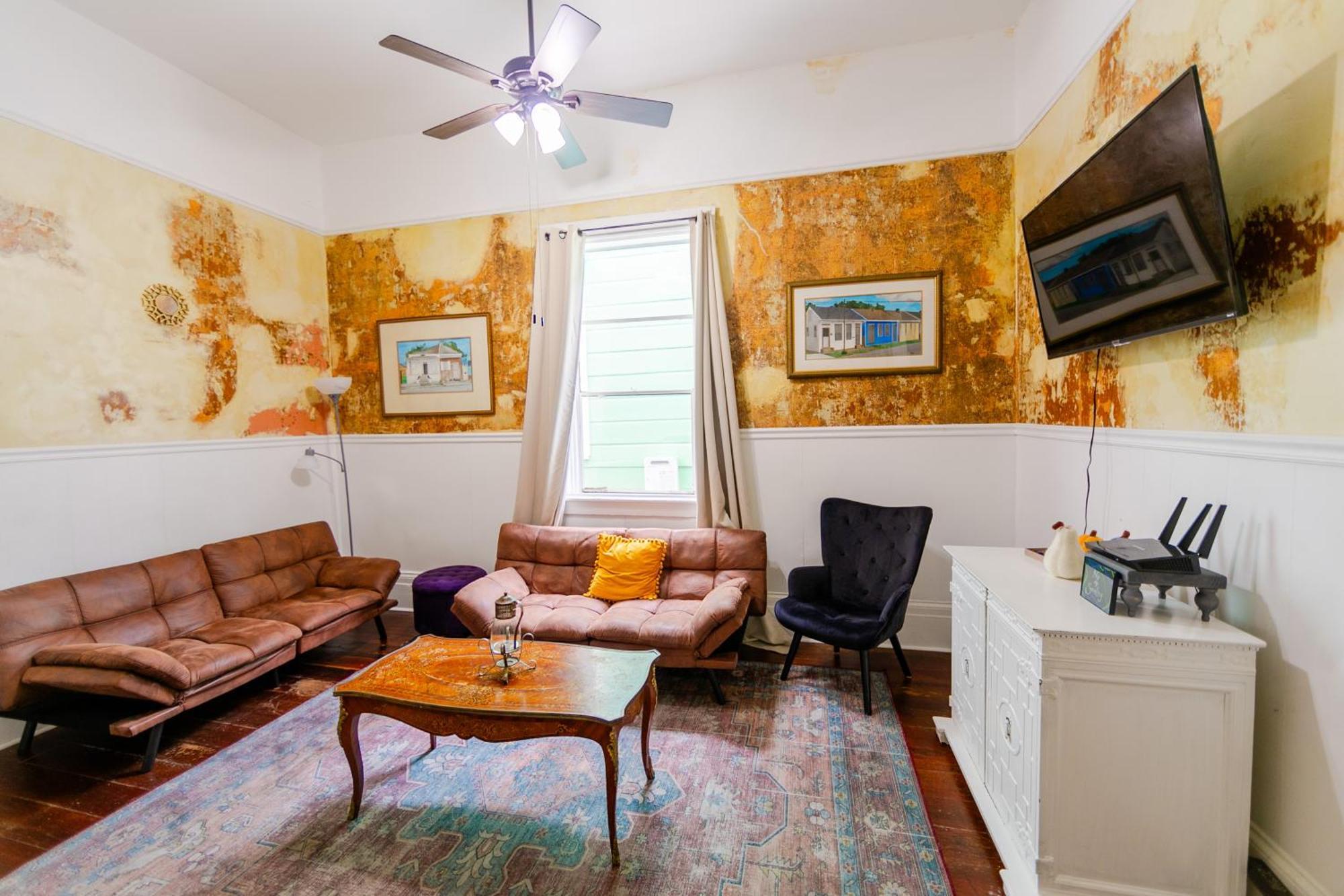 Ursulines Historic Creole Apartment *