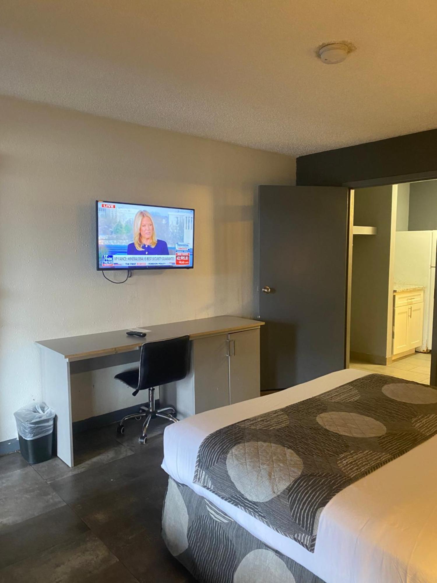 Hotel 10 Extended Stay 2*