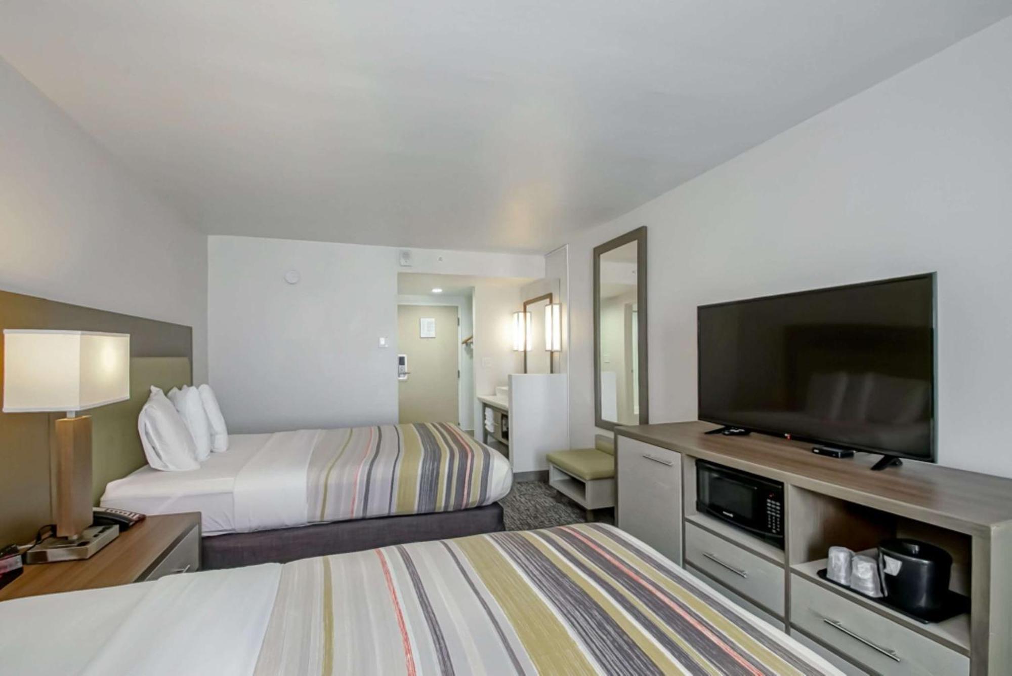 Country & By Radisson, I-10 East, La 2* New Orleans