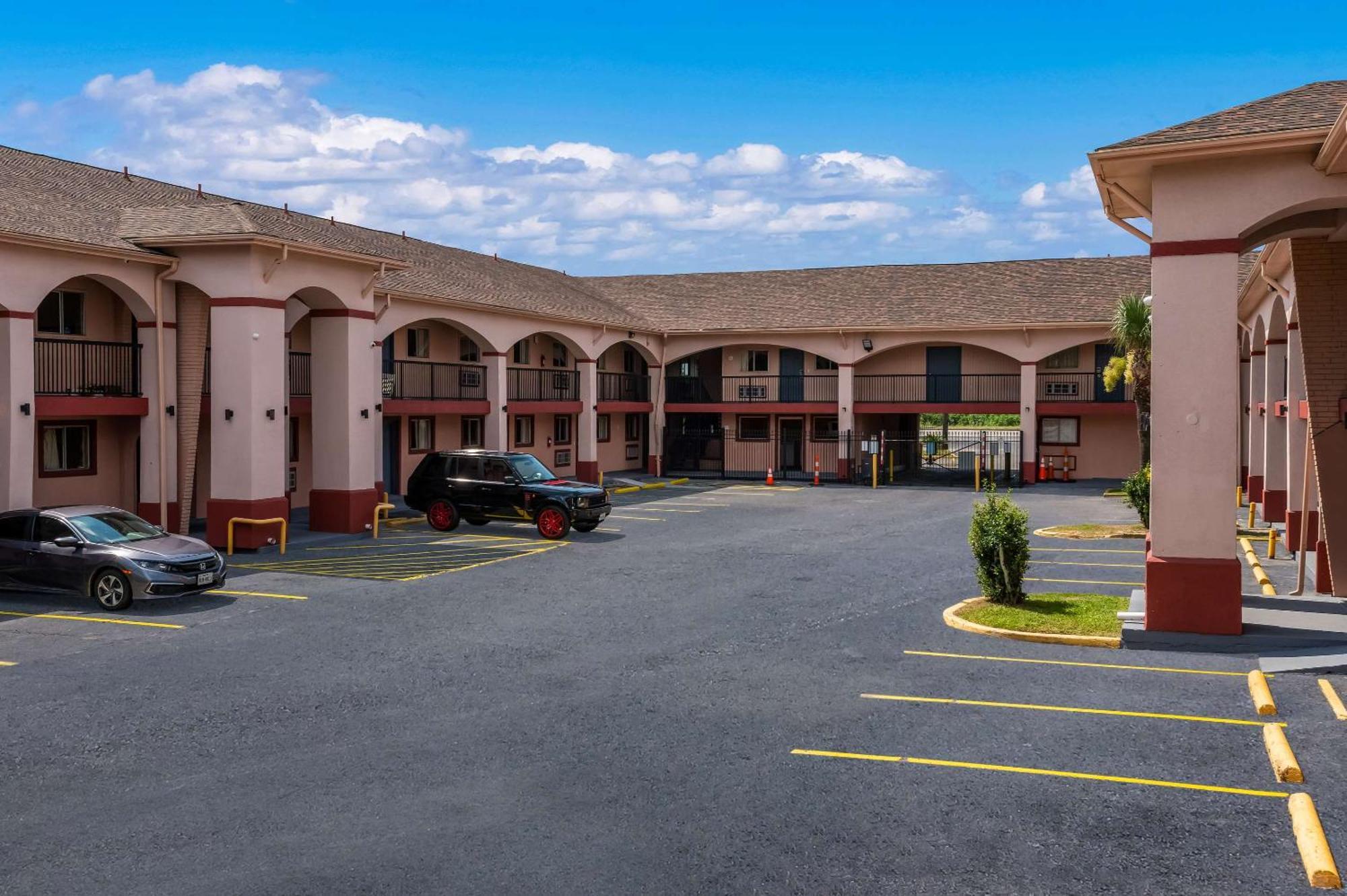 Rodeway Inn & Suites East Hotel New Orleans