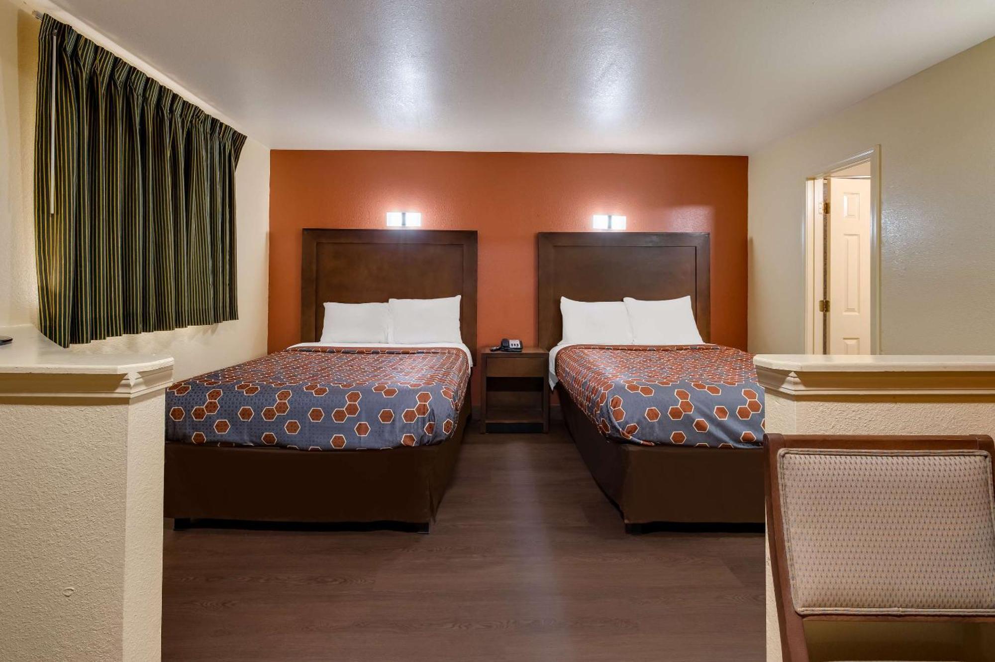 Rodeway Inn & Suites East * New Orleans