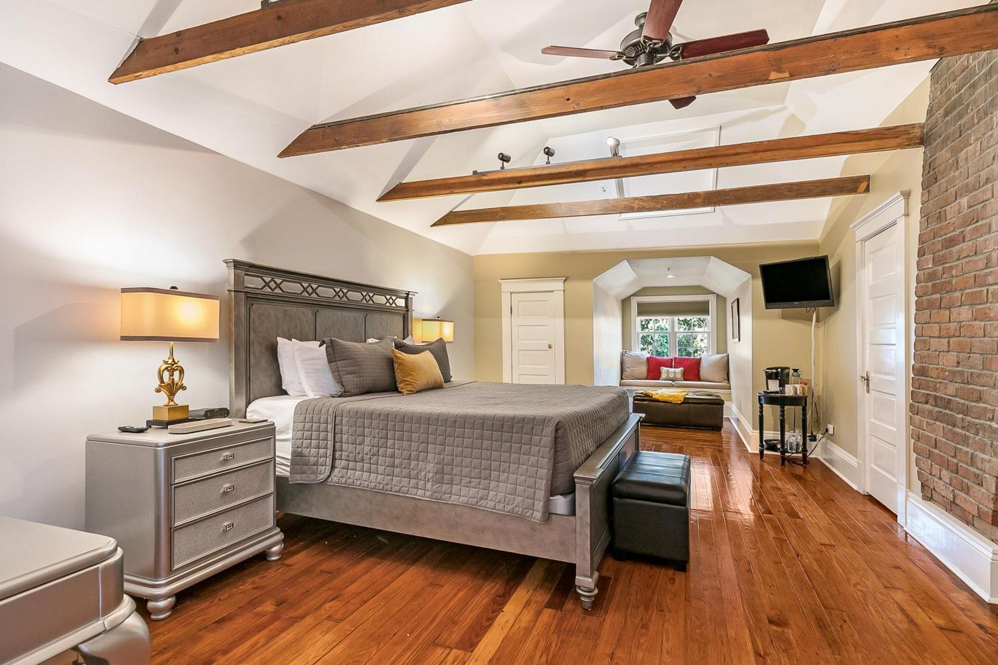 Bed & Breakfast Canal Street