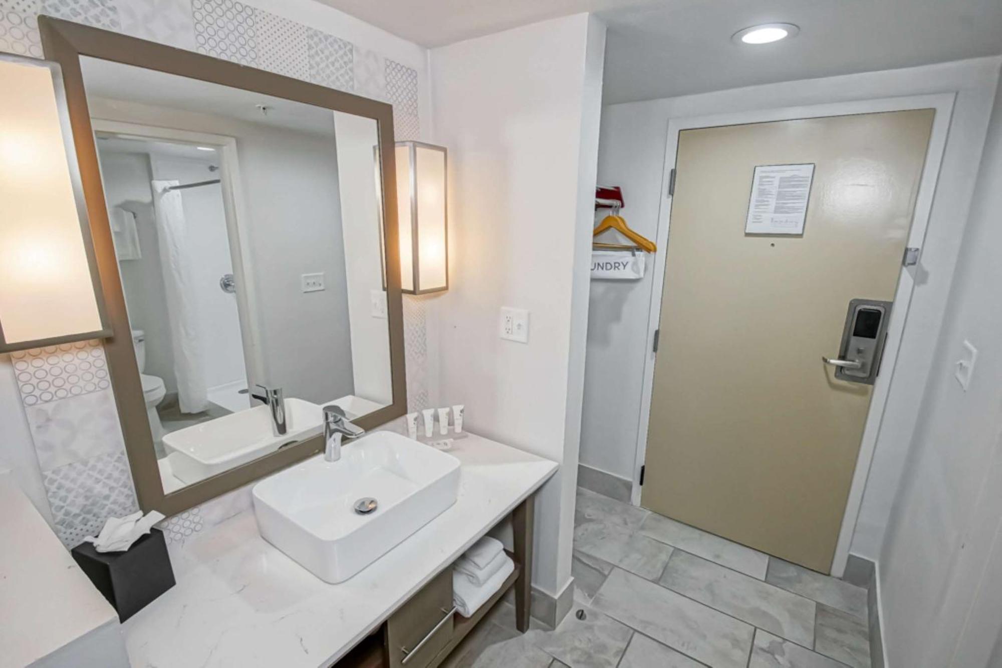 Country & By Radisson, I-10 East, La 2* New Orleans