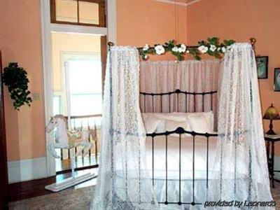 Hh Whitney House - A On The Historic Esplanade Bed & Breakfast 4*
