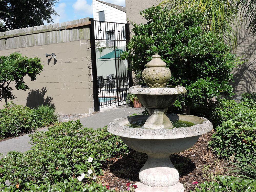 Courtyard By The French Quarter Hotel New Orleans