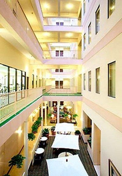 Hotel Courtyard By Marriott Downtown Near The French Quarter 3*