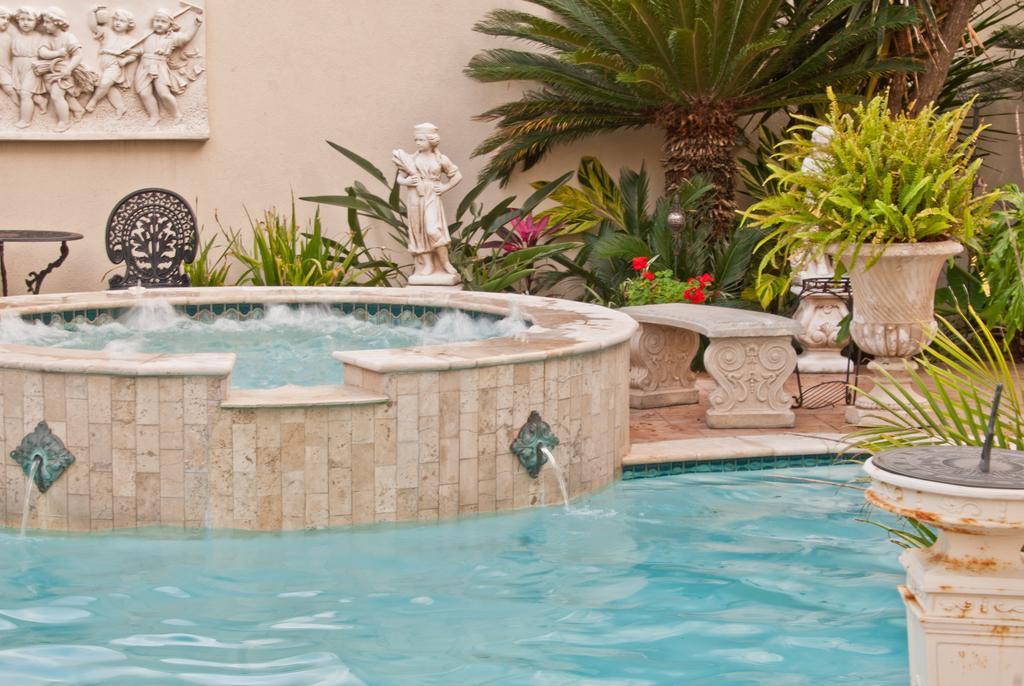 Bed & Breakfast Hh Whitney House - A On The Historic Esplanade 4*