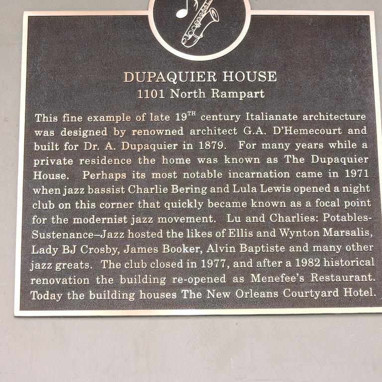 Courtyard By The French Quarter New Orleans
