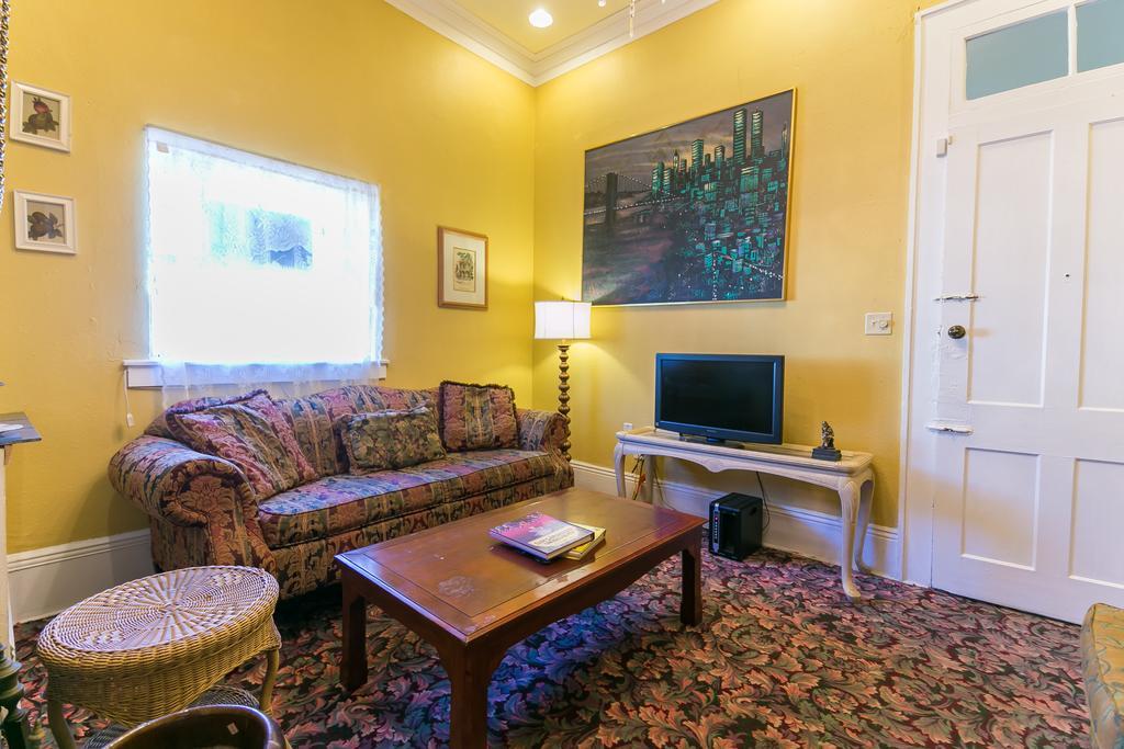Mag'S Guest House Guest house 3*