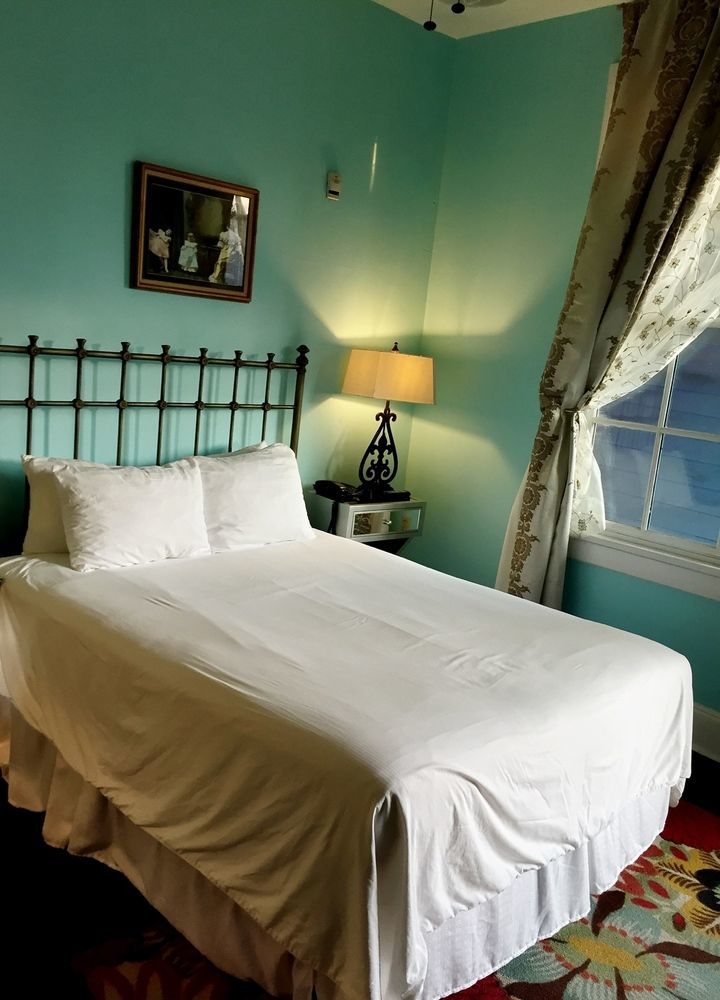 Inn Creole Gardens And