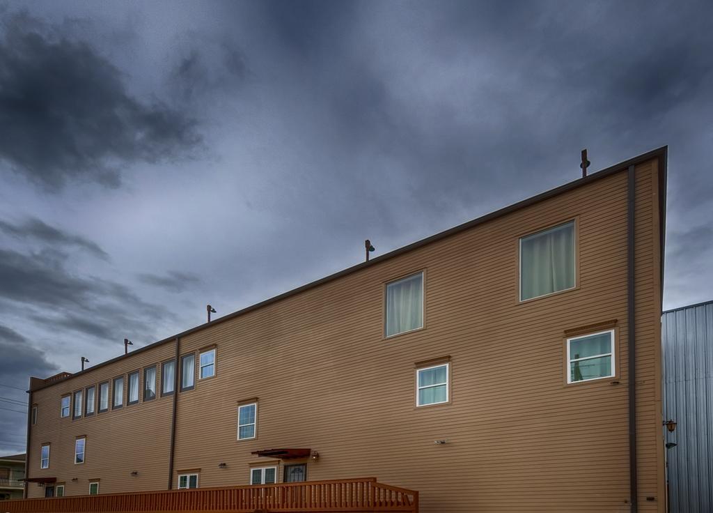 Urban With Spacious & Amenities Apartment