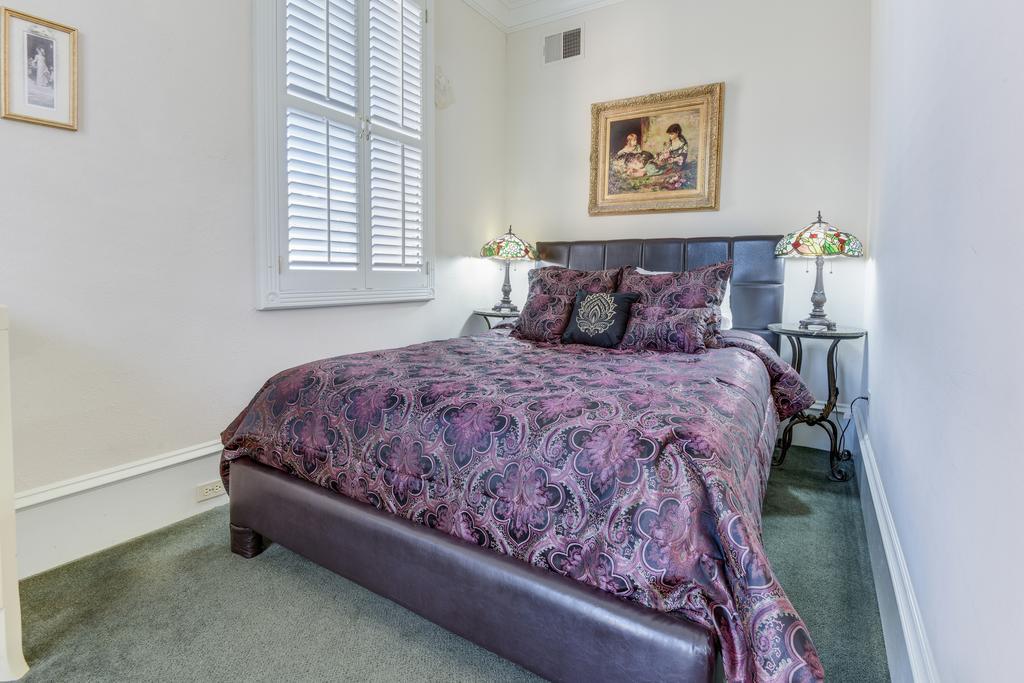 Chateau Orleans Aparthotel 3*