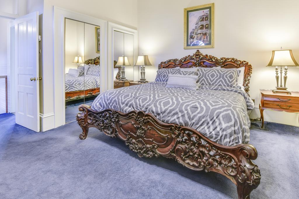 Chateau Orleans Aparthotel 3*