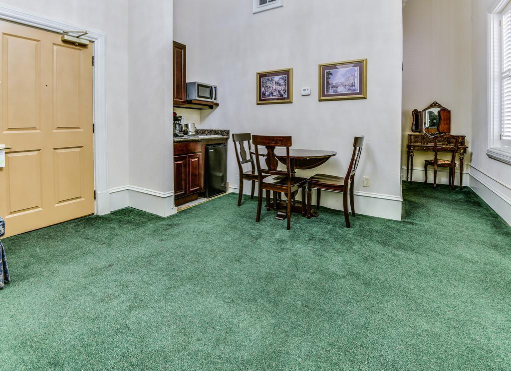 Chateau Orleans Aparthotel New Orleans