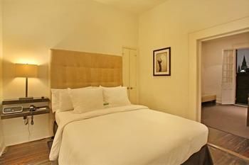 Royal Hotel 3*