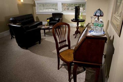 Canal Street Bed & Breakfast