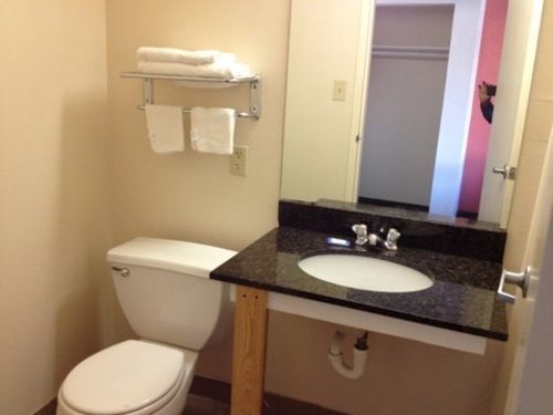 Motel New Orleans Inn