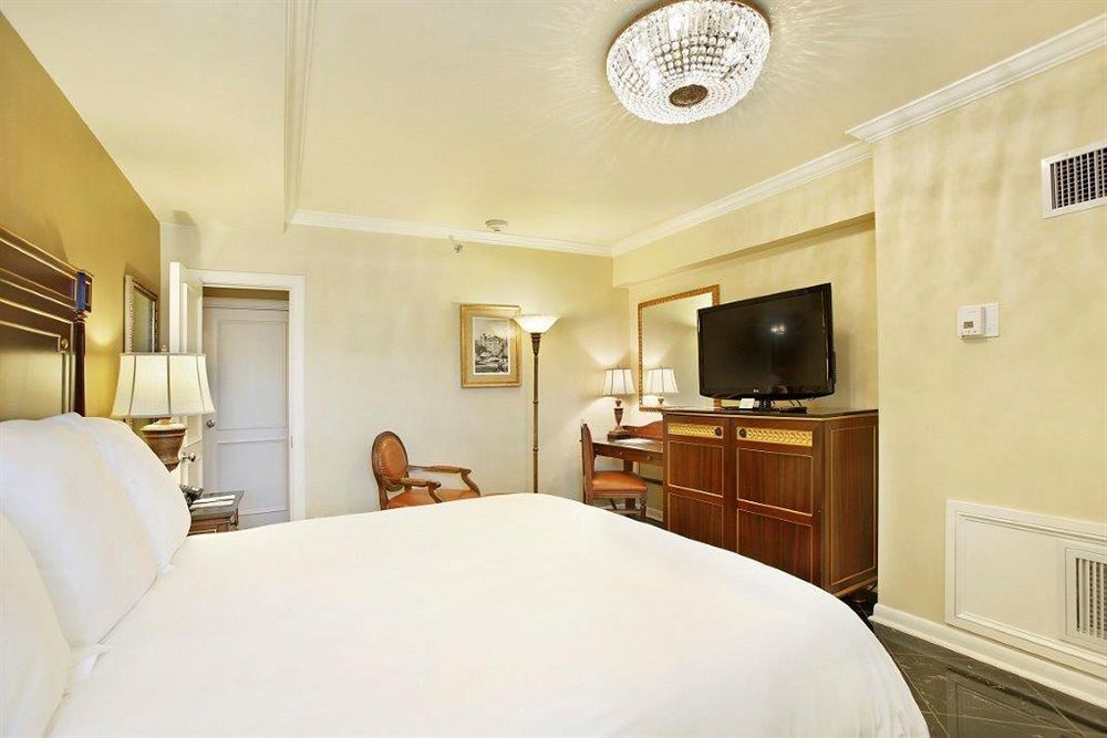 Mazarin 4*