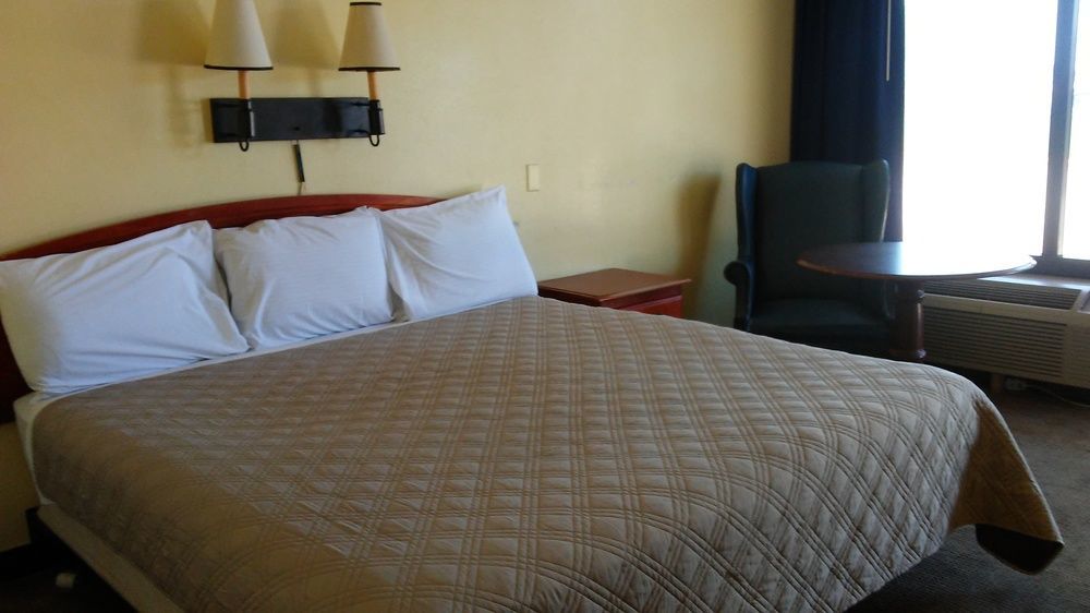 Hotel 10 Extended Stay Hotel 2*