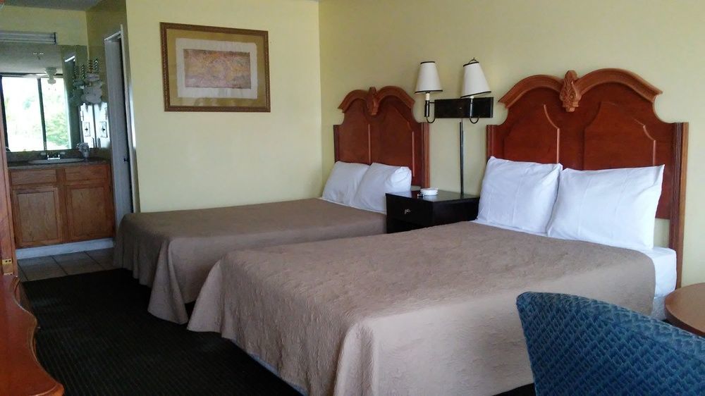 Hotel 10 Extended Stay 2*