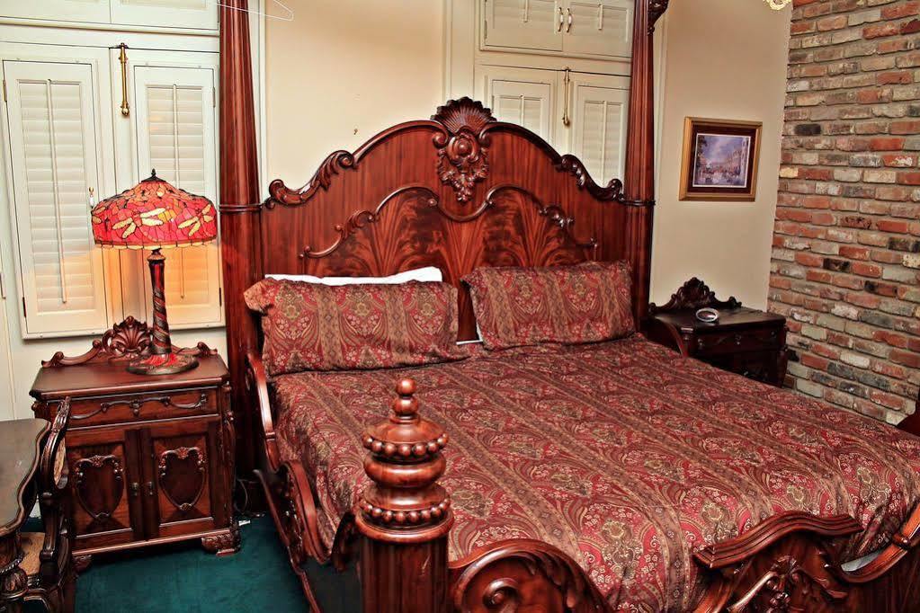 Chateau Orleans Aparthotel