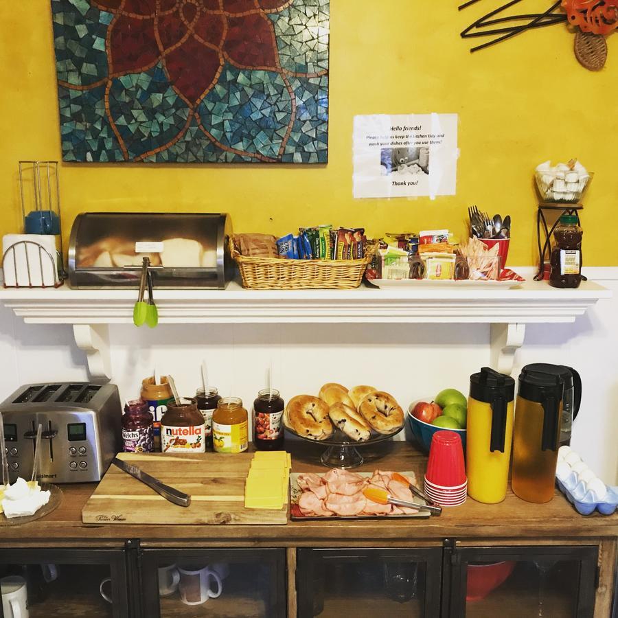 Madame Isabelle's House Hostel