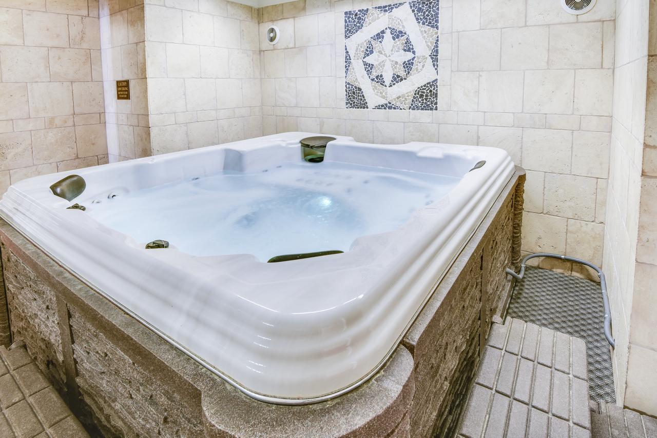 Plaza Downtown Hotel 3*